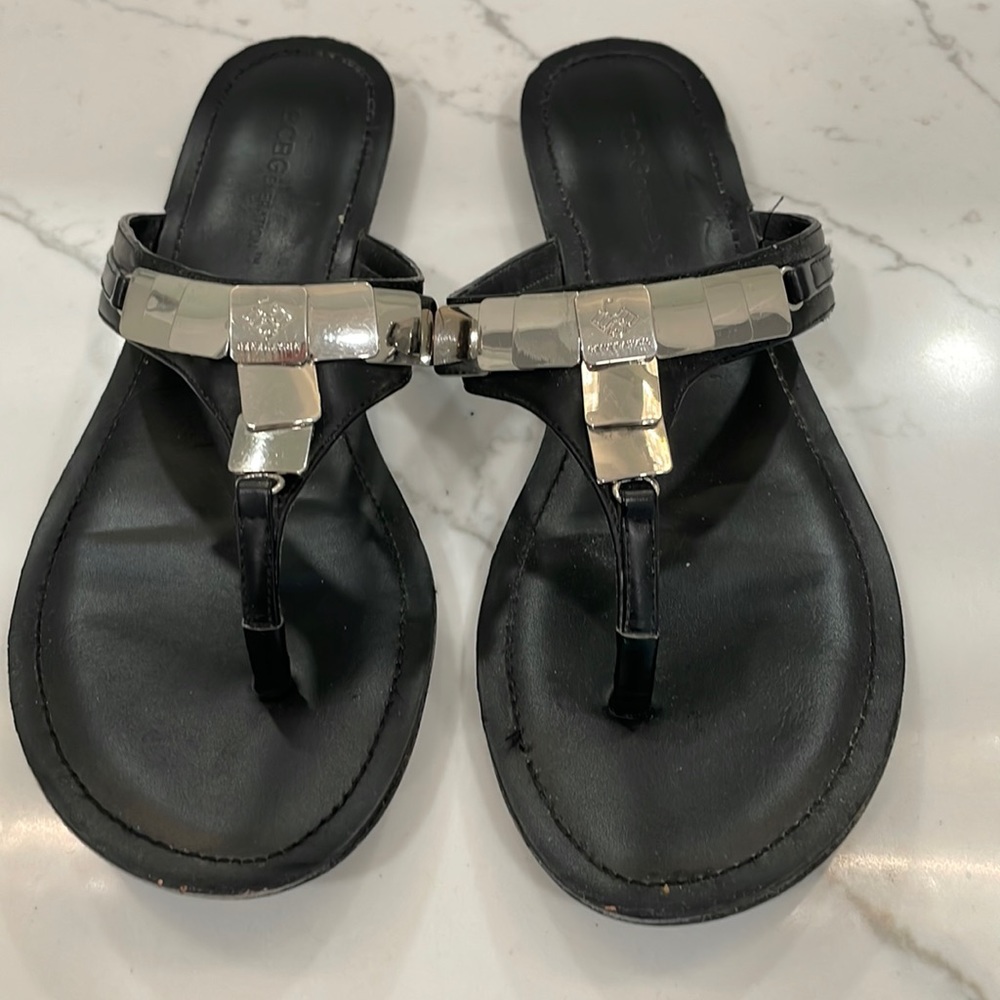 BCBG Generation slightly used flip flops black size 7.5